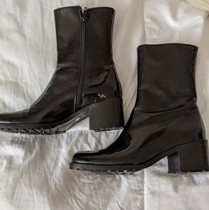 Ann Klein Patent leather boots great condition